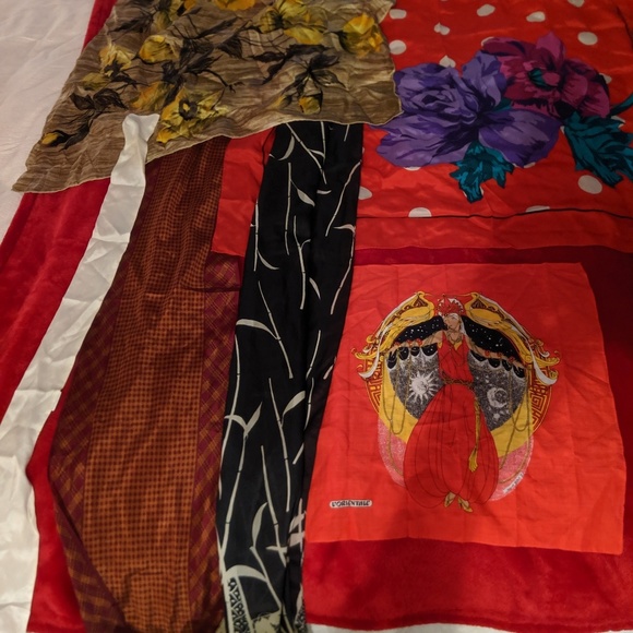 6 assorted silk scarves and handkerchiefs - Picture 1 of 7